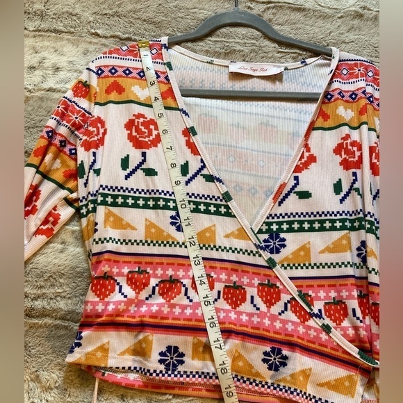 : : LISA SAYS GAH NEW Floral Fruit Quilted Wrap Skirt & Long Sleeve Crop Set : : - Picture 10 of 15